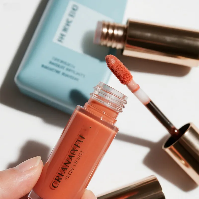 Bruppole per labbra a marchio del distributore in Cina